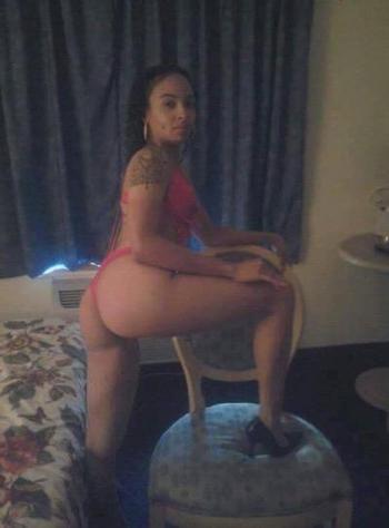 Layla, 23  female escort, Charlotte