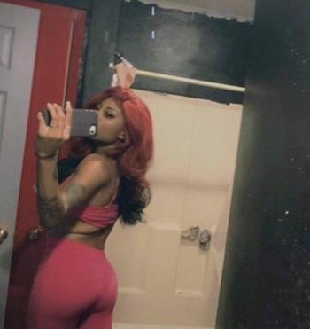 Lola, 21  female escort, Charlotte