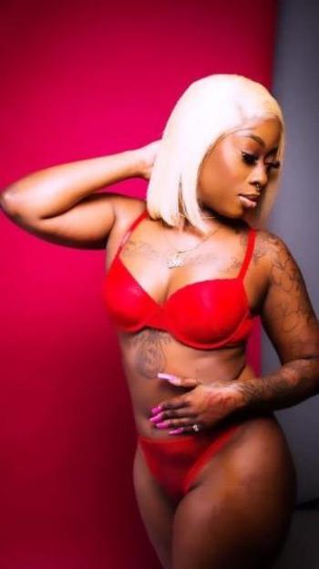 Rose, 24  female escort, Charlotte