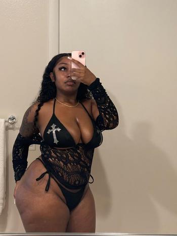Ruby, 22  female escort, Charlotte