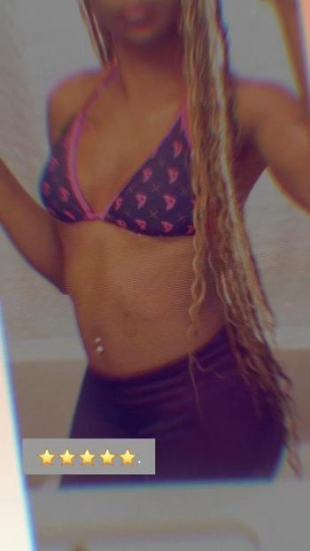 Dior, 21  female escort, Charlotte