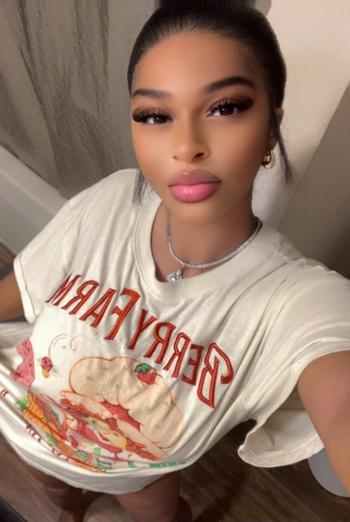 Suki, 24  female escort, Charlotte
